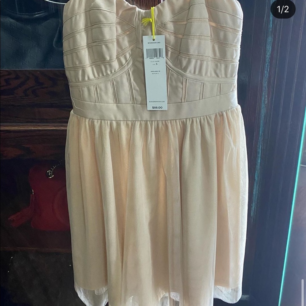 BCBG dress. Never worn. Size S